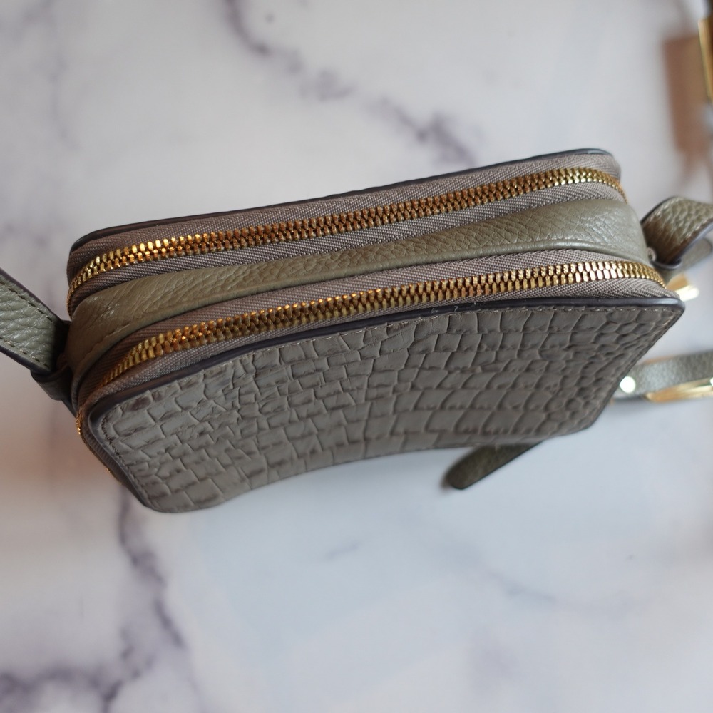 G.I.L.I. Genuine Leather Crocodile Embossed Crossbody Wallet Micro Mini Bag Gray - Picture 2 of 13